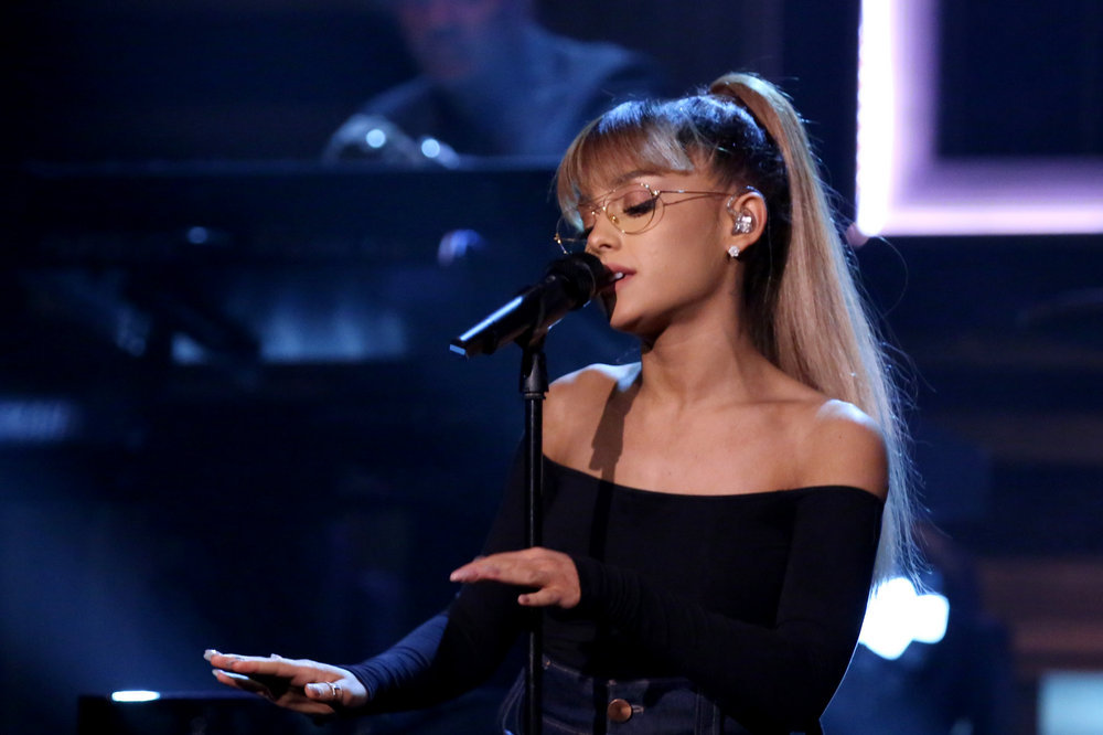 THE TONIGHT SHOW STARRING JIMMY FALLON -- Episode 0536 -- Pictured: Musical guest Ariana Grande performs on September 19, 2016 -- (Photo by: Andrew Lipovsky/NBC)