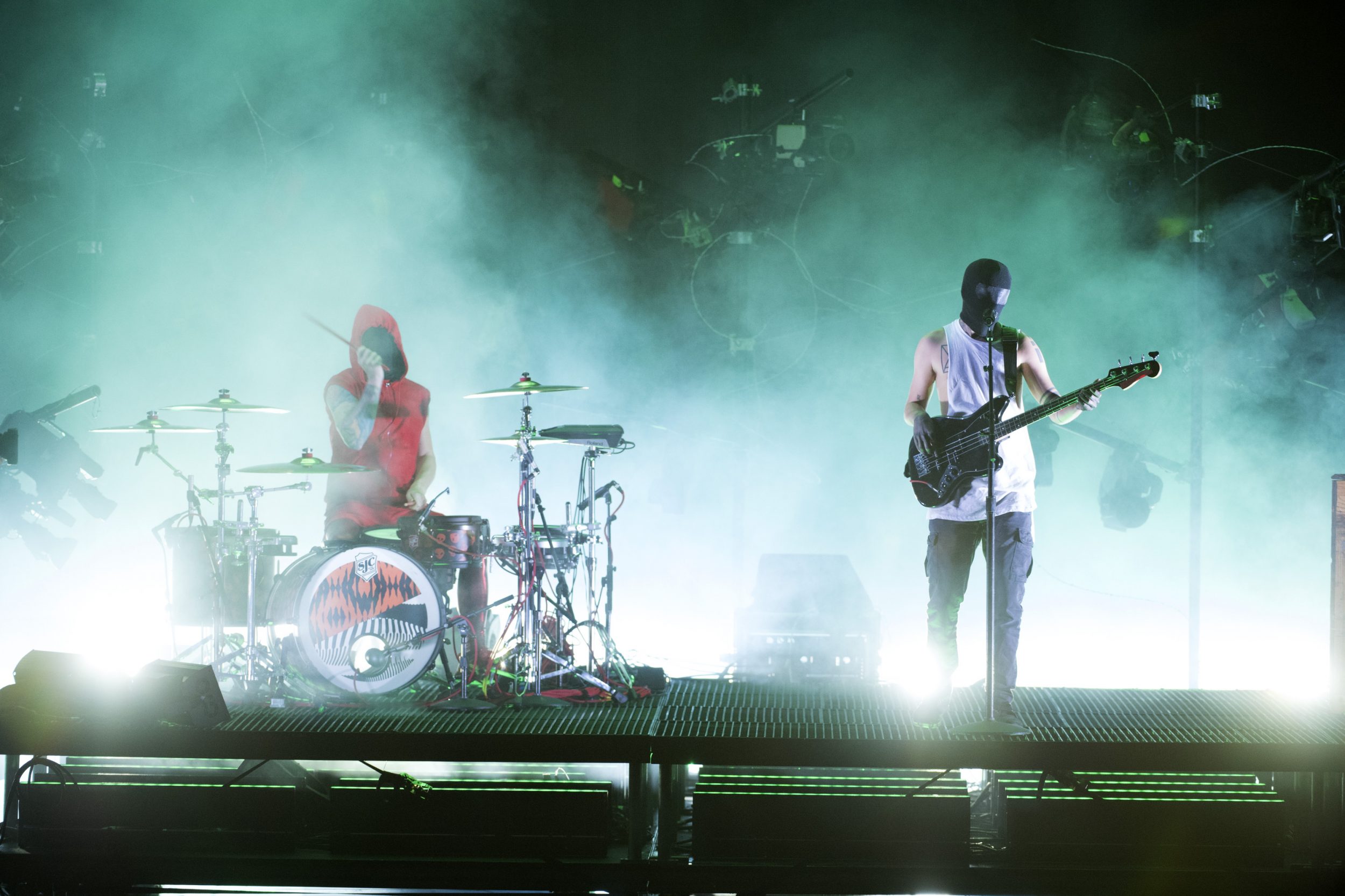 THE 2016 AMERICAN MUSIC AWARDS(r) - The “2016 American Music Awards,” the world’s biggest fan-voted award show, broadcasts live from the Microsoft Theater in Los Angeles on SUNDAY, NOVEMBER 20, at 8:00 p.m. EST, on ABC. (Image Group LA/ABC) TWENTY ONE PILOTS