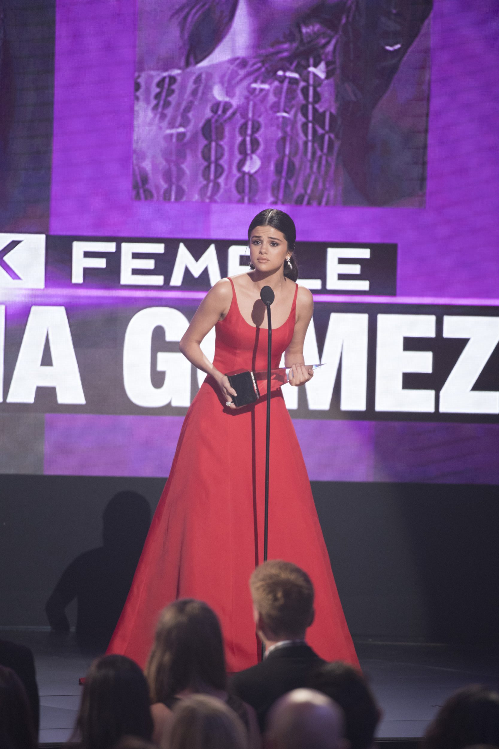 THE 2016 AMERICAN MUSIC AWARDS(r) - The “2016 American Music Awards,” the world’s biggest fan-voted award show, broadcasts live from the Microsoft Theater in Los Angeles on SUNDAY, NOVEMBER 20, at 8:00 p.m. EST, on ABC. (Image Group LA/ABC) SELENA GOMEZ