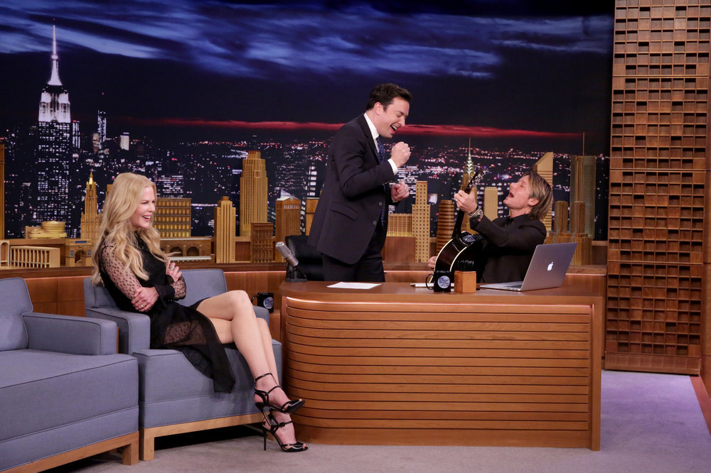 THE TONIGHT SHOW STARRING JIMMY FALLON -- Episode 0573 -- Pictured: (l-r) Actress Nicole Kidman and host Jimmy Fallon are surprised by singer Keith Urban on November 17, 2016 -- (Photo by: Andrew Lipovsky/NBC)