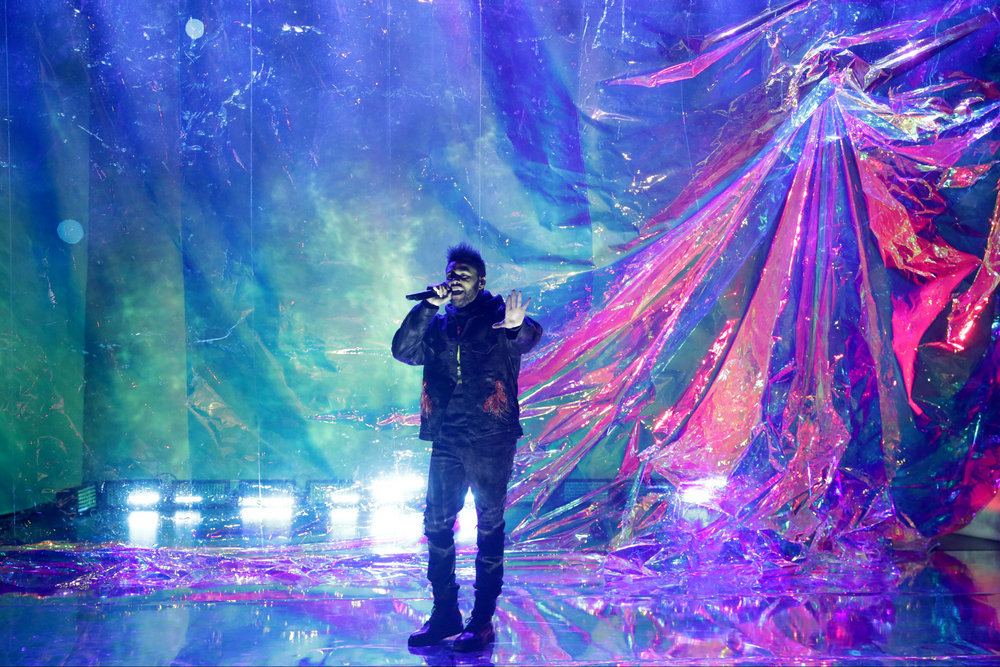 THE TONIGHT SHOW STARRING JIMMY FALLON -- Episode 0578 -- Pictured: Musical guest The Weeknd performs on November 24, 2016 -- (Photo by: Andrew Lipovsky/NBC)