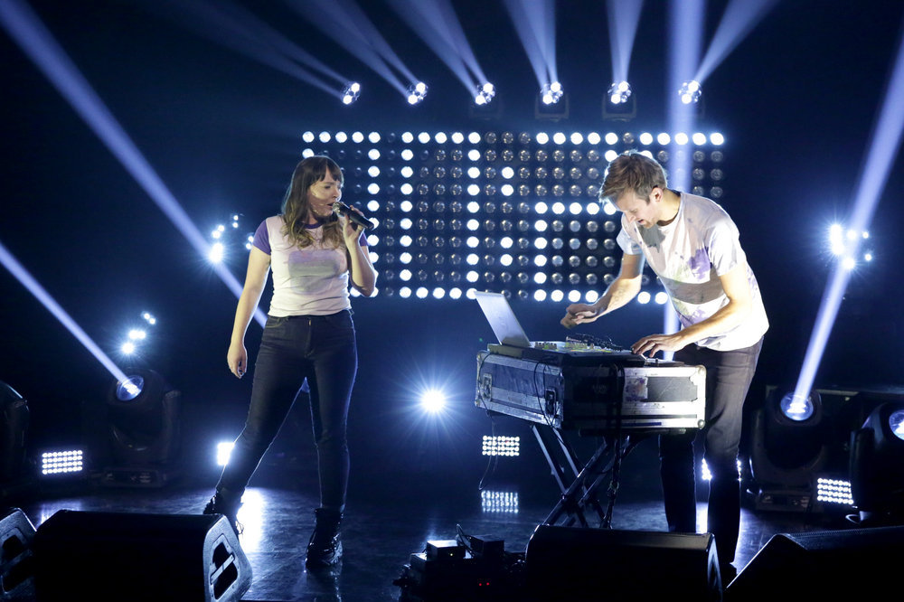 THE TONIGHT SHOW STARRING JIMMY FALLON -- Episode 0595 -- Pictured: (l-r) Amelia Meath and Nick Sanborn of musical guest Sylvan Esso perform on December 20, 2016 -- (Photo by: Andrew Lipovsky/NBC)