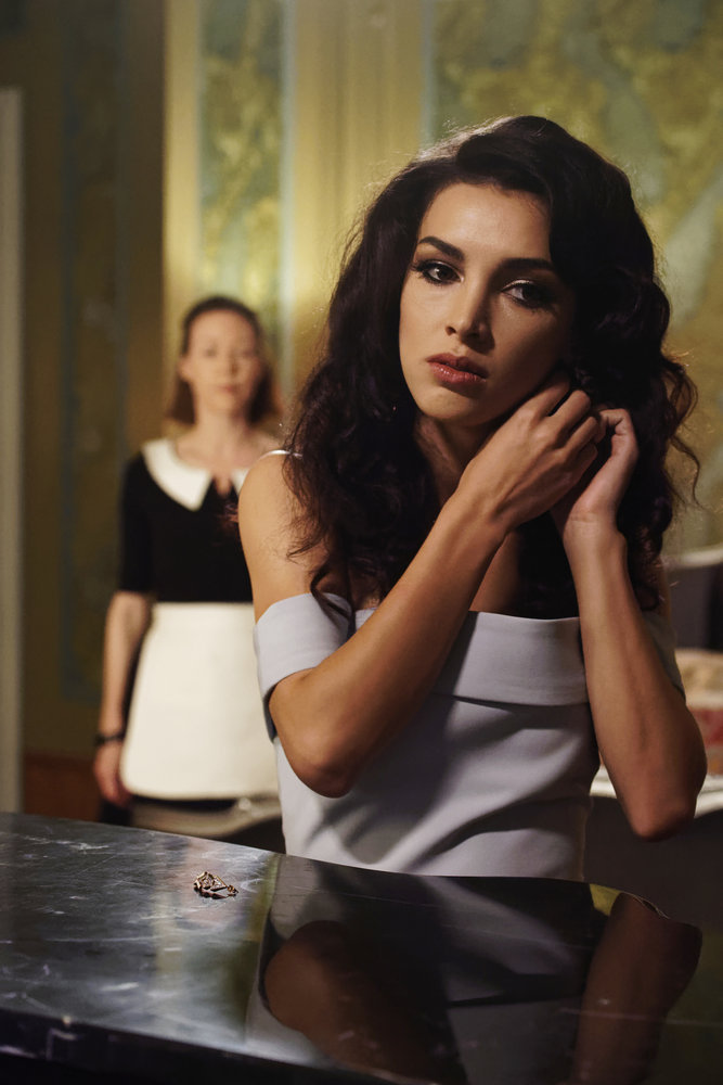 INCORPORATED -- "Golden Parachute" Episode 110 -- Pictured: Denyse Tontz as Elena -- (Photo by: Ben Mark Holzberg/Syfy)