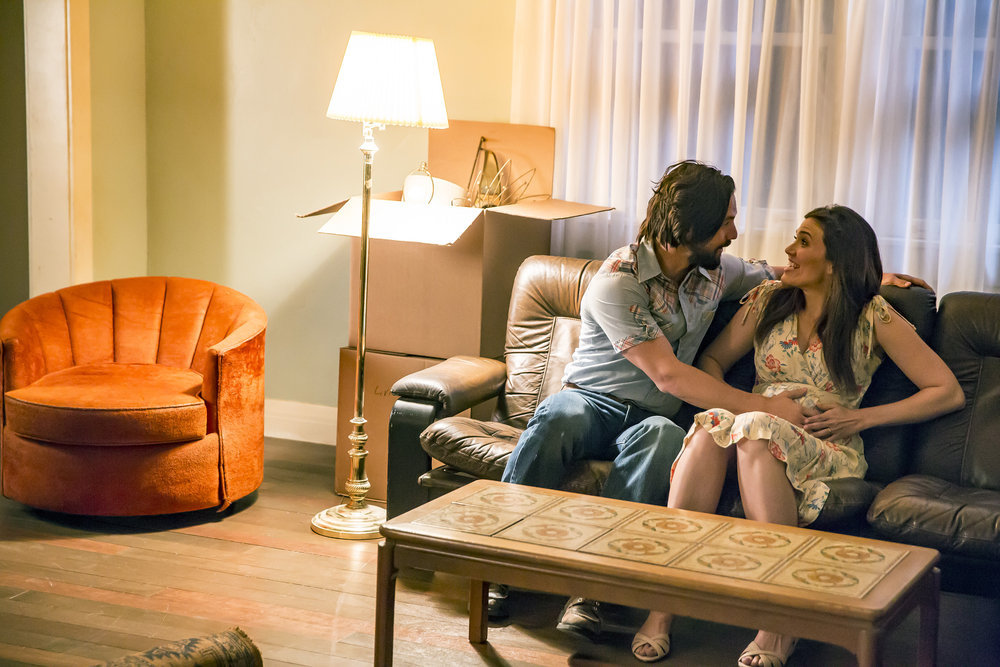 THIS IS US -- "The Big Day" Episode 112 -- Pictured: (l-r) Milo Ventimiglia as Jack, Mandy Moore as Rebecca -- (Photo by: Ron Batzdorff/NBC)