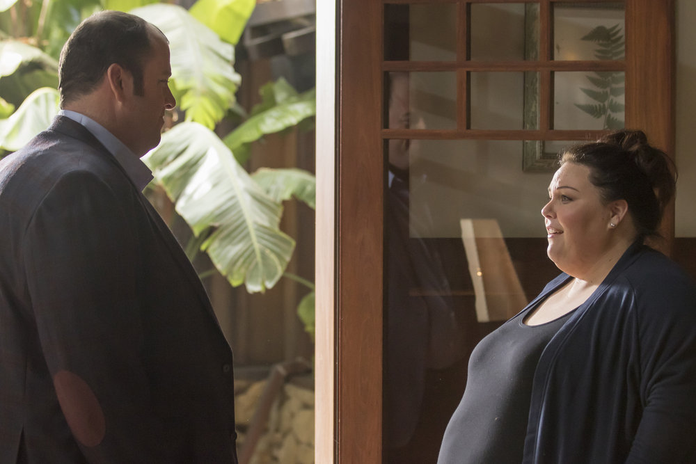 THIS IS US -- "I Call Marriage" Episode 114 -- Pictured: (l-r) Chris Sullivan as Toby Damon, Chrissy Metz as Kate Pearson -- (Photo by: Ron Batzdorff/NBC)