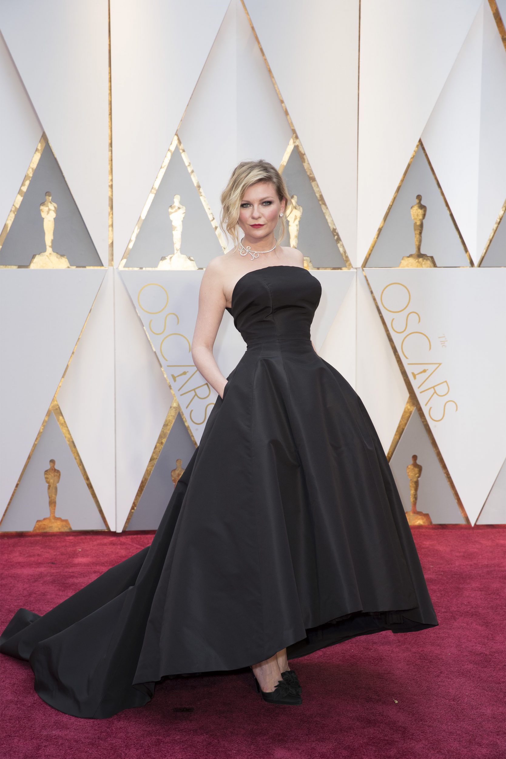 THE OSCARS(r) - The 89th Oscars(r)  broadcasts live on Oscar(r) SUNDAY, FEBRUARY 26, 2017, on the ABC Television Network. (ABC/Tyler Golden) KIRSTEN DUNST