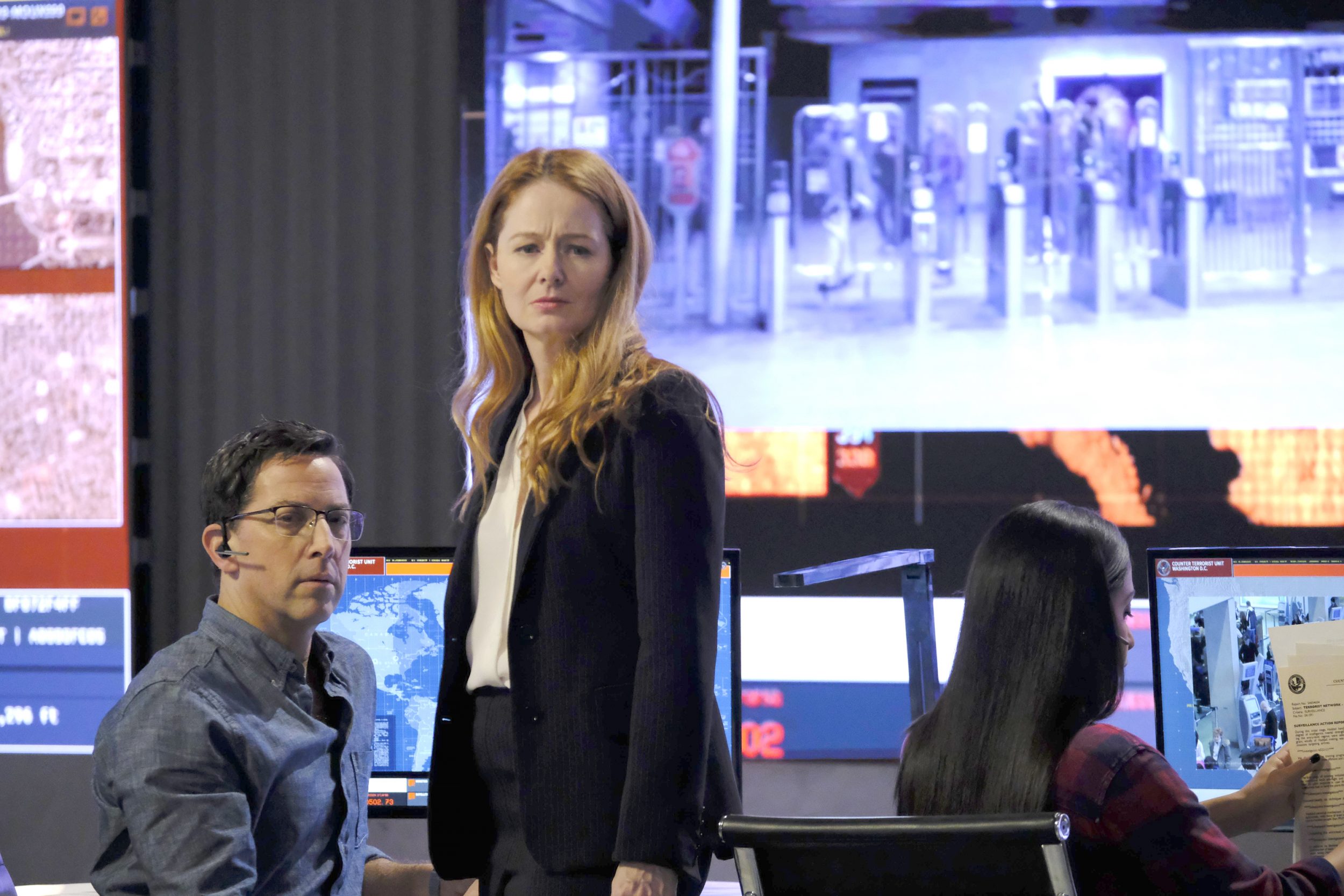 24: LEGACY: L-R: Dan Bucatinsky and Miranda Otto in the “3:00 PM-4:00 PM” episode of 24: LEGACY airing Monday, Feb. 20 (8:00-9:01 PM ET/PT) on FOX. ©2017 Fox Broadcasting Co. Cr: Guy D'Alema/FOX