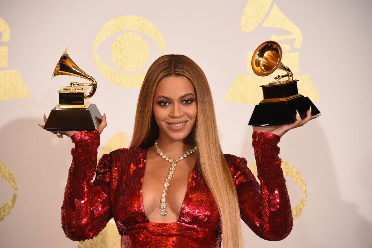 Beyonce poses for photographs backstage at THE 59TH ANNUAL GRAMMY AWARDS®, broadcast live from the STAPLES Center in Los Angeles, Sunday, Feb. 12 (8:00-11:30 PM, live ET/5:00-8:30 PM, live PT; 6:00-9:30 PM, live MT) on the CBS Television Network. Photo: Phil McCarten/CBS ©2017 CBS Broadcasting, Inc. All Rights Reserved