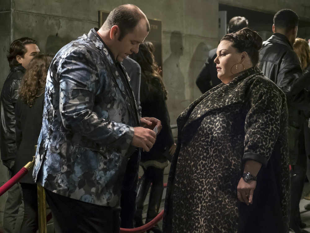 THIS IS US -- "Jack Pearson's Son" Episode 115 -- Pictured: (l-r) Chris Sullivan as Toby, Chrissy Metz as Kate -- (Photo by: Ron Batzdorff/NBC)