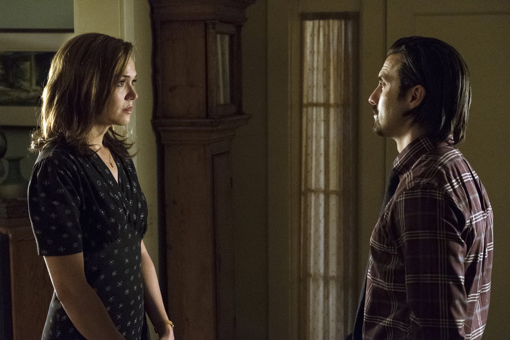 THIS IS US -- "What Now?" Episode 117 -- Pictured: (l-r) Mandy Moore as Rebecca, Milo Ventimiglia as Jack -- (Photo by: Justin Lubin/NBC)