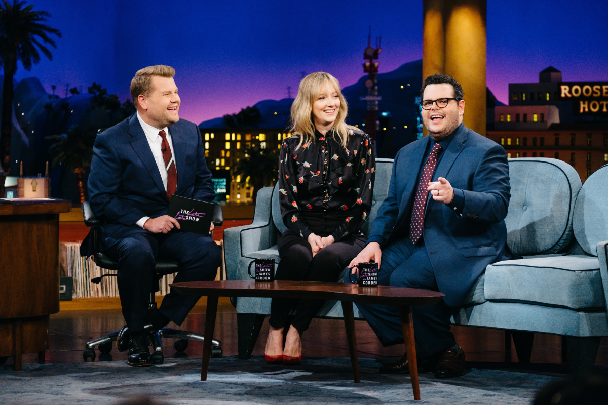 The Late Late Show with James Corden airing Wednesday, March 22, 2017, with guests Judy Greer, Josh Gad, and Maggie Rogers. Pictured: Judy Greer and Josh Gad. Photo: Terence Patrick/CBS ©2017 CBS Broadcasting, Inc. All Rights Reserved
