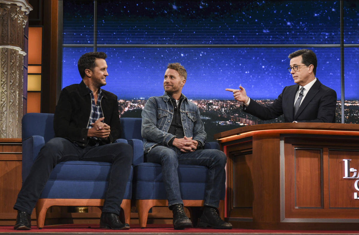 The Late Show with Stephen Colbert. Interviews with Emma Roberts and Ken Jeong, plus interview with and musical performance by Luke Bryan & Dierks Bentley, hosts of the 52nd Academy of Country Music Awards on CBS on Wednesday's taping, March 29th, 2017 in New York. Pictured left to right: Luke Bryan, Dierks Bentley and Stephen Colbert. Photo: Michele Crowe/CBS ©2017 CBS Broadcasting Inc. All Rights Reserved