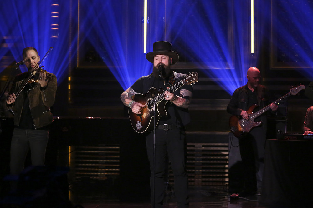 THE TONIGHT SHOW STARRING JIMMY FALLON -- Episode 0649 -- Pictured: Musical guest Zac Brown Band performs on March 29, 2017 -- (Photo by: Andrew Lipovsky/NBC)