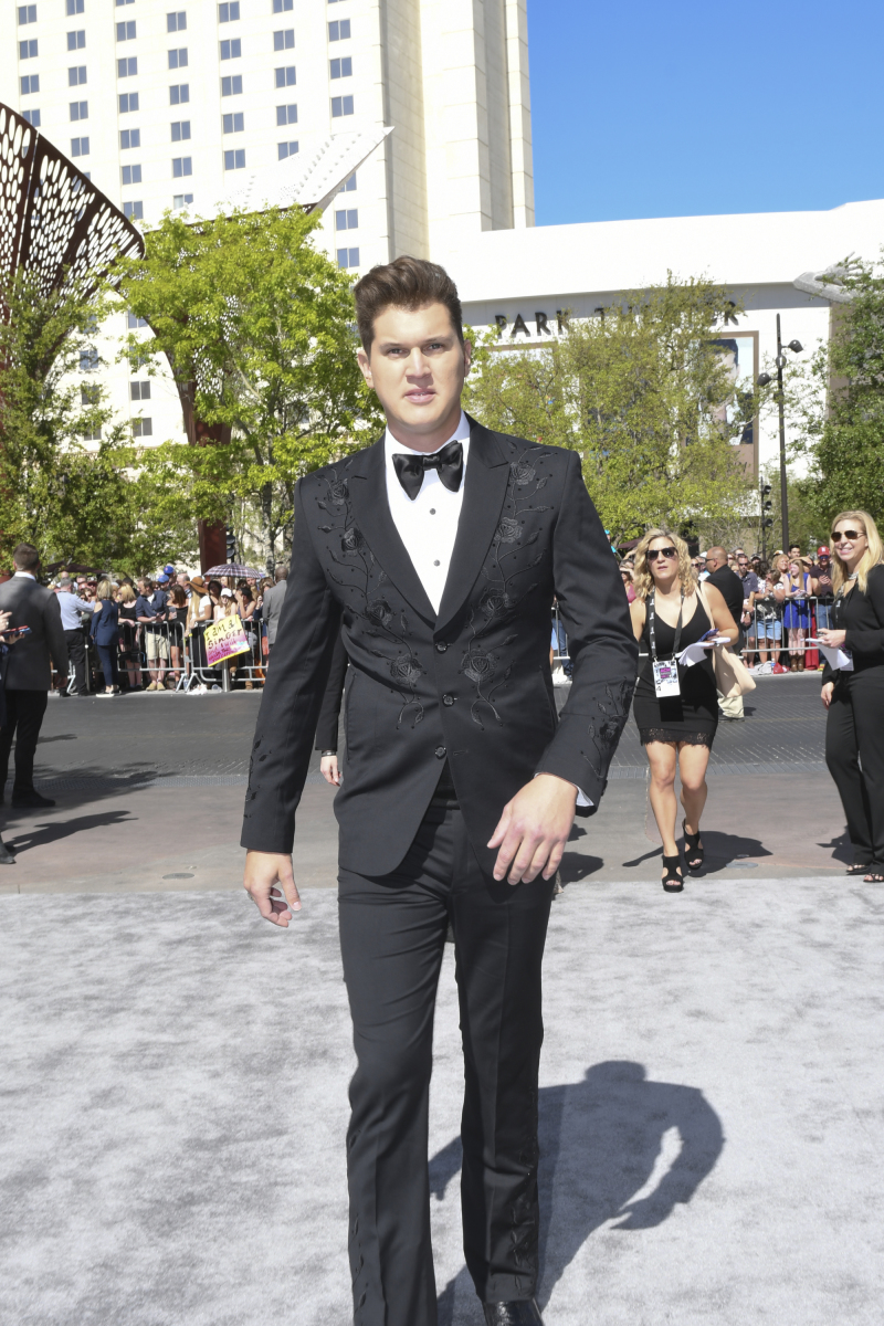 Jon Pardi on the red carpet for THE 52ND ACADEMY OF COUNTRY MUSIC AWARDS®, scheduled to air LIVE from T-Mobile Arena in Las Vegas Sunday, April 2 (live 8:00-11:00 PM, ET/delayed PT) on the CBS Television Network. Photo: Michele Crowe/CBS ©2017 CBS Broadcasting, Inc. All Rights Reserved