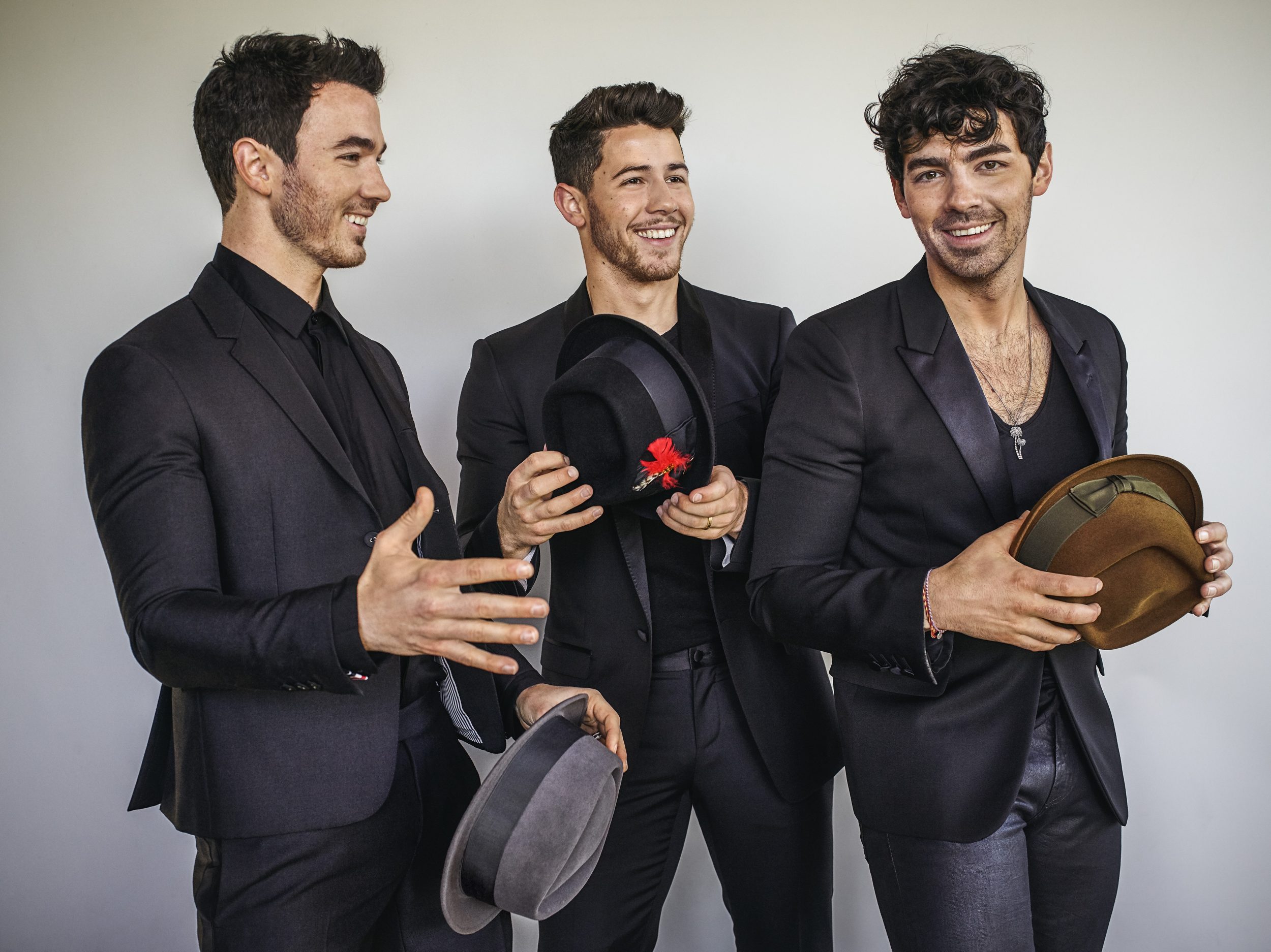 Jonas Brothers' "Happiness Begins" Dominates US Sales Race ...