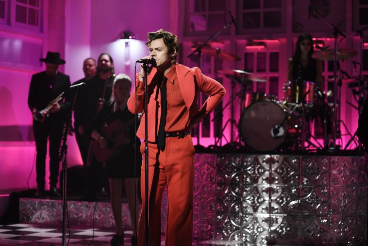 Harry Styles Watermelon Sugar Reaches 1 On Us Itunes Sales