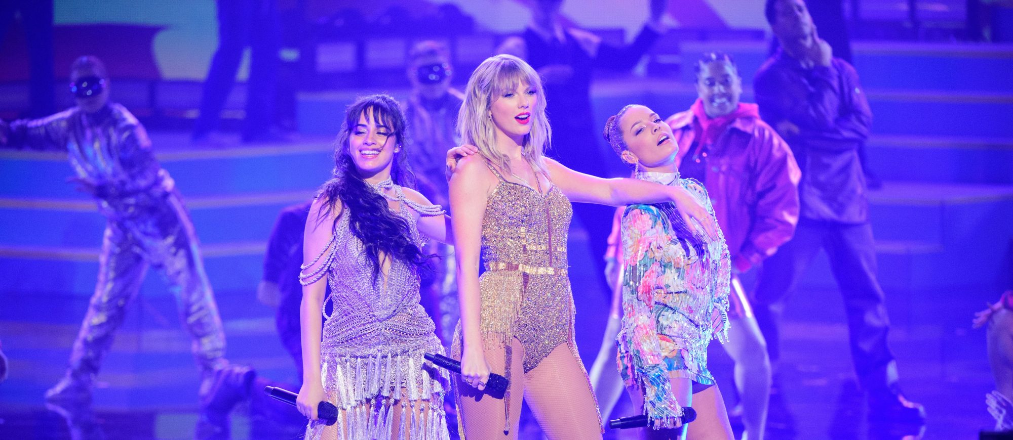 2019 American Music Awards Show Was Magical For Taylor Swift
