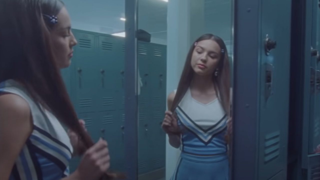 Good 4 u olivia перевод. Оливия Родриго good 4 u. Оливия Родриго билборд. Olivia Rodrigo - good 4 u клип. Good for you Olivia Rodrigo.