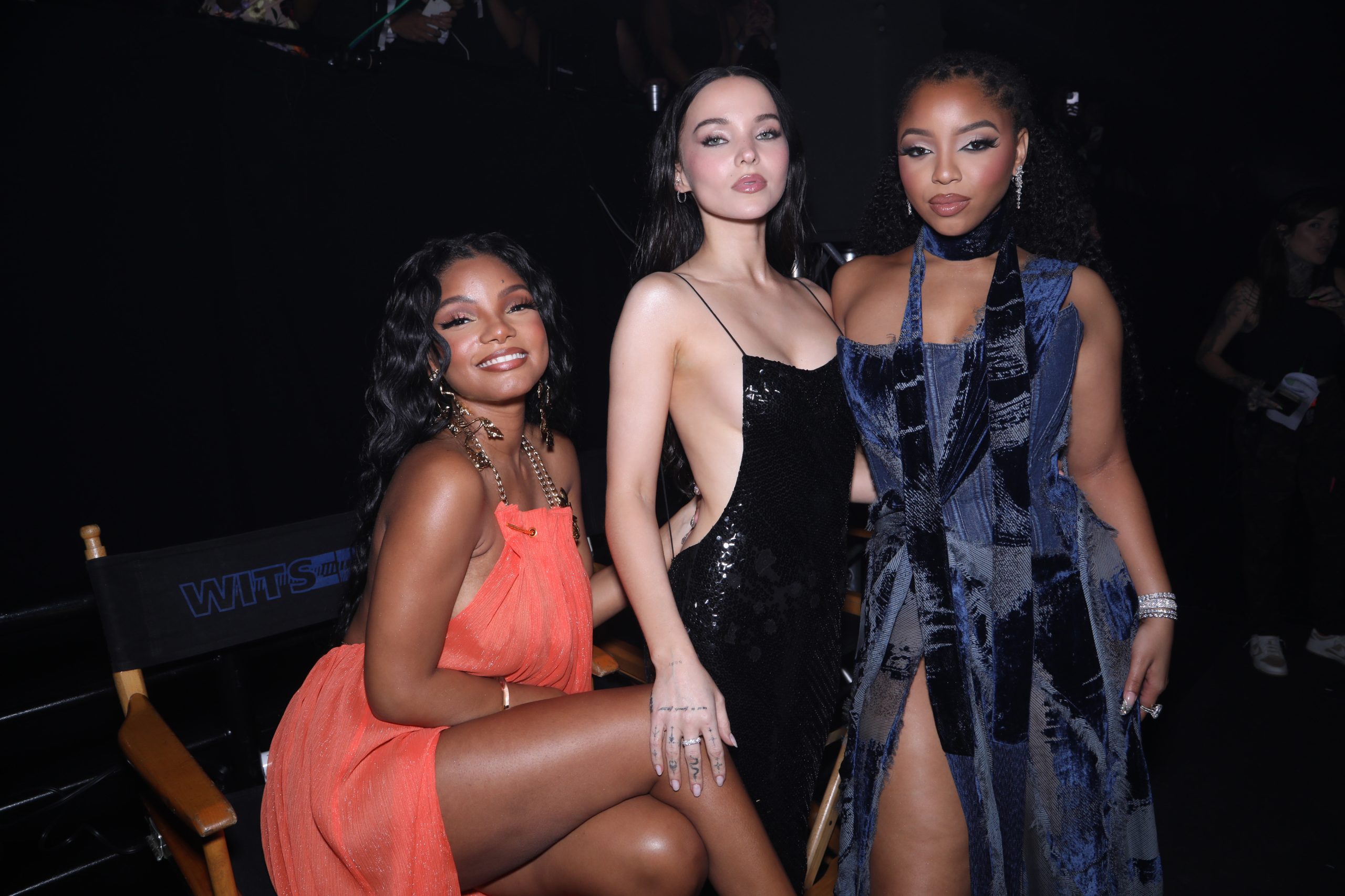2560px x 1707px - Chloe X Halle Bailey, Dove Cameron Connect At MTV Video Music Awards, Stun  In Group Pictures