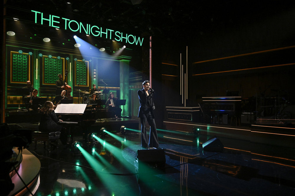 Adam Lambert delivers performance on Monday’s “Tonight Show with Jimmy Fallon” starring “starring the lead role in the lead role”